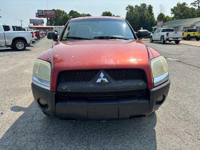 2006 Mitsubishi Raider Duro Cross V8