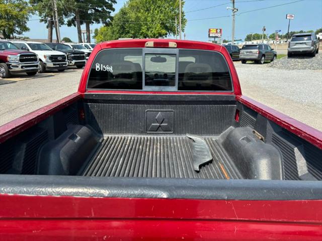 2006 Mitsubishi Raider Duro Cross V8