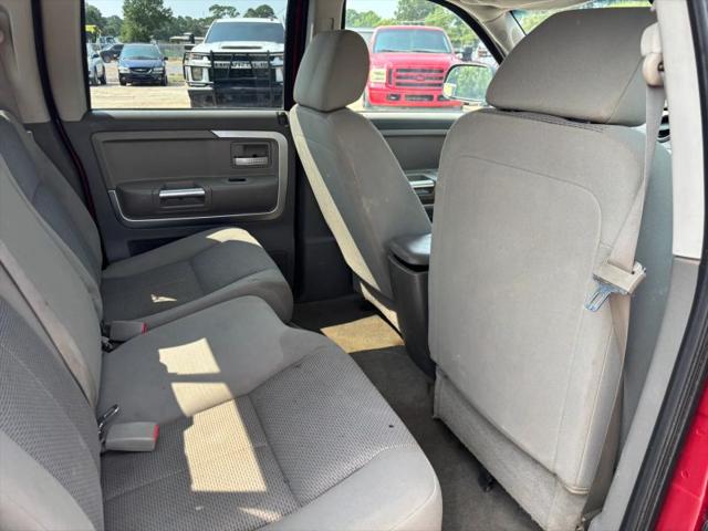 2006 Mitsubishi Raider Duro Cross V8