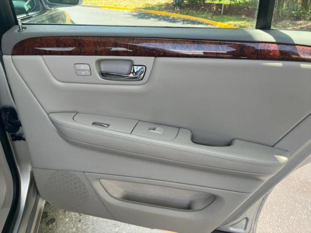 2006 Cadillac DTS Standard
