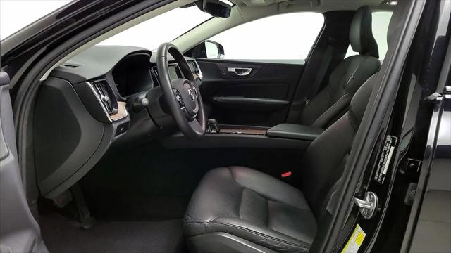 2024 Volvo S60 B5 Plus Dark Theme