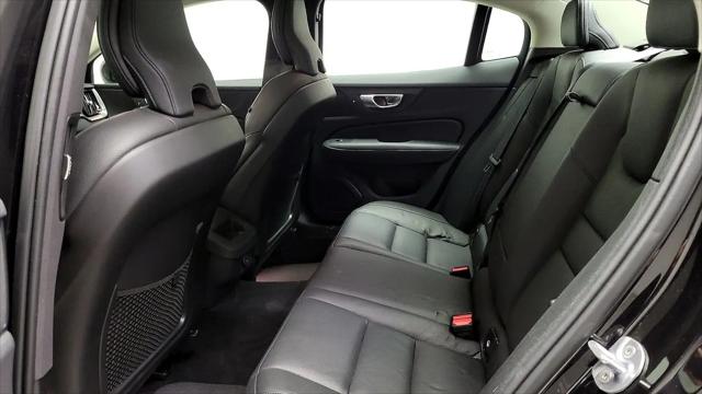 2024 Volvo S60 B5 Plus Dark Theme