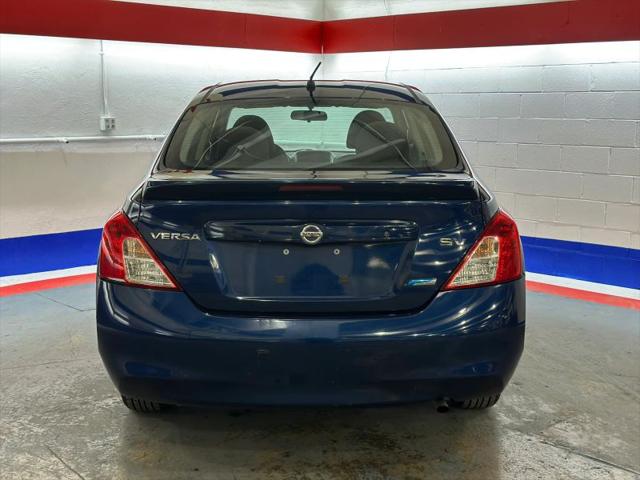 2014 Nissan Versa 1.6 SV