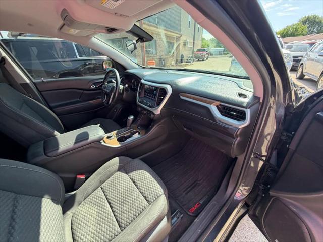 2017 GMC Acadia SLE-2