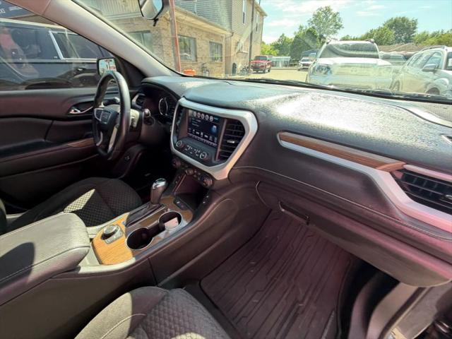 2017 GMC Acadia SLE-2