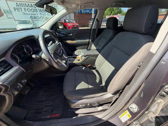 2017 GMC Acadia SLE-2