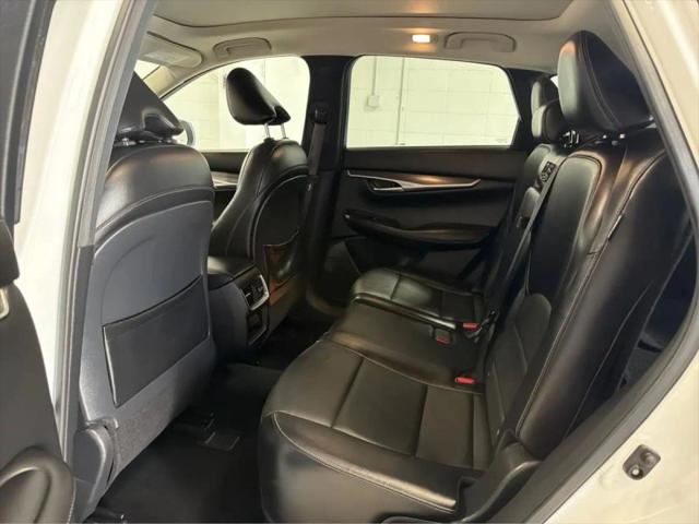 2022 INFINITI QX50 LUXE AWD