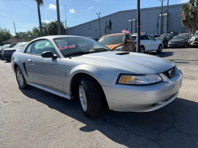 2000 Ford Mustang Base