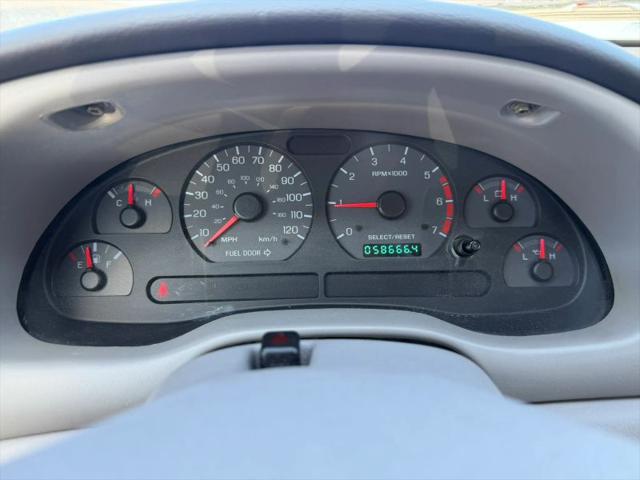 2000 Ford Mustang Base