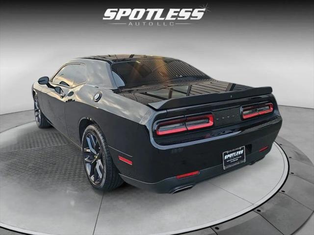 2022 Dodge Challenger SXT