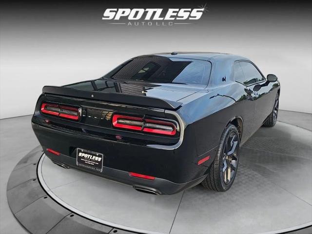 2022 Dodge Challenger SXT