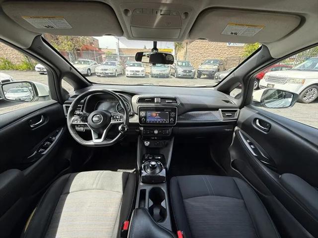 2018 Nissan LEAF SV