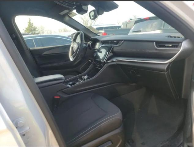 2024 Jeep Grand Cherokee Laredo 4x4