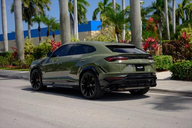 2024 Lamborghini Urus S