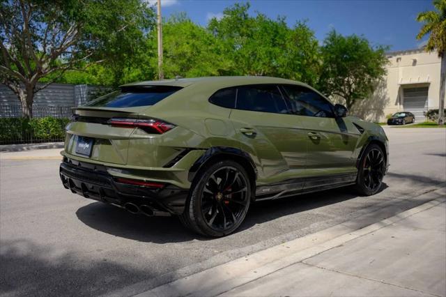2024 Lamborghini Urus S