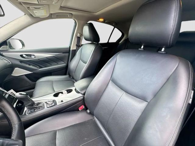 2023 INFINITI Q50 LUXE