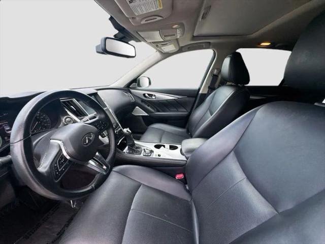 2023 INFINITI Q50 LUXE