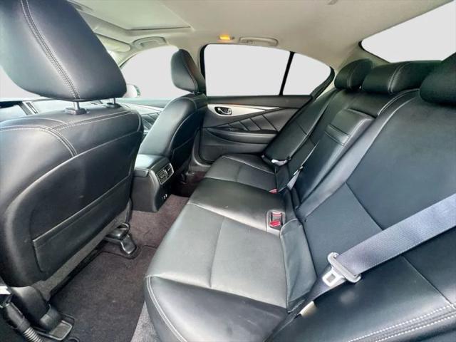 2023 INFINITI Q50 LUXE