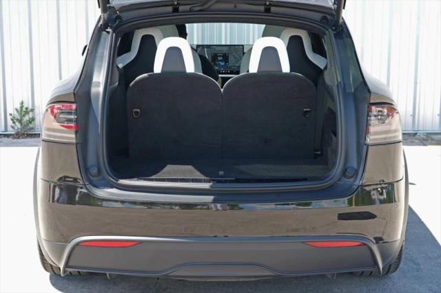 2023 Tesla Model X Standard Range