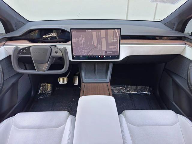 2023 Tesla Model X Standard Range