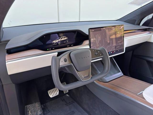 2023 Tesla Model X Standard Range