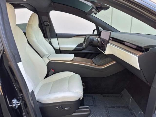 2023 Tesla Model X Standard Range