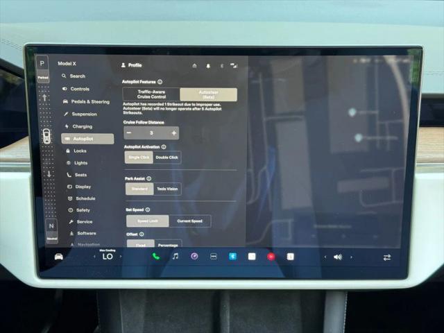 2023 Tesla Model X Standard Range