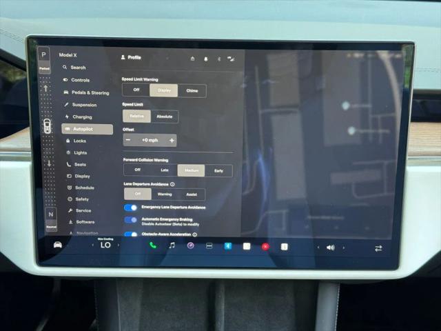 2023 Tesla Model X Standard Range