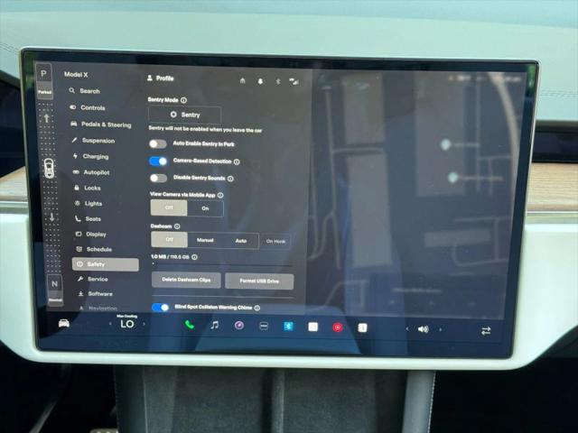 2023 Tesla Model X Standard Range