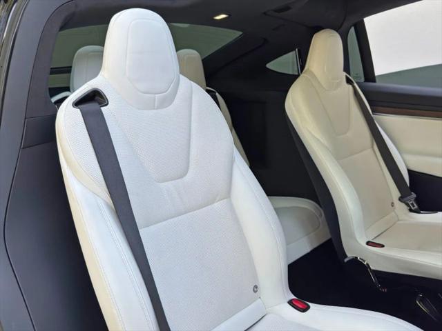 2023 Tesla Model X Standard Range