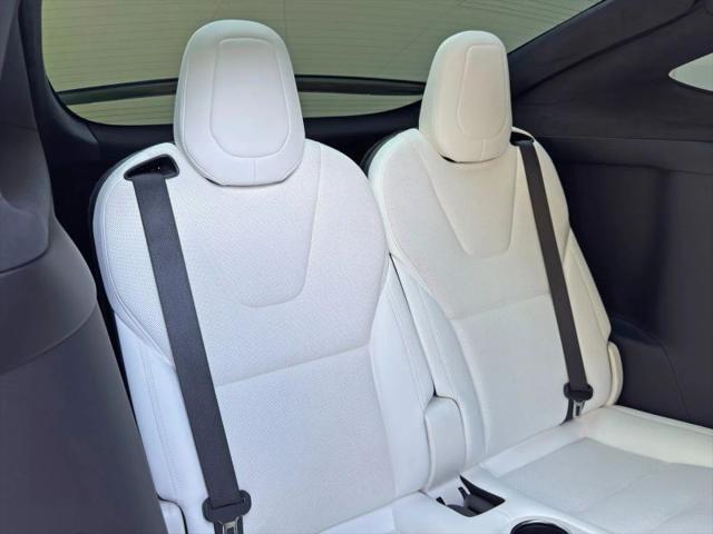 2023 Tesla Model X Standard Range