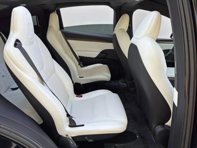 2023 Tesla Model X Standard Range