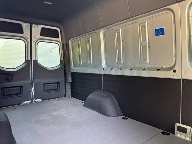 2024 Mercedes-Benz Sprinter 2500 High Roof 4-Cyl Diesel