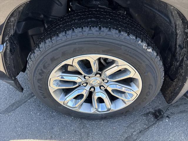 2020 Ram 1500 Laramie Crew Cab 4x4 5'7" Box