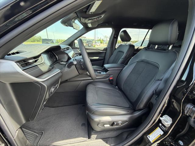 2026 Jeep Grand Cherokee L Altitude 4x4