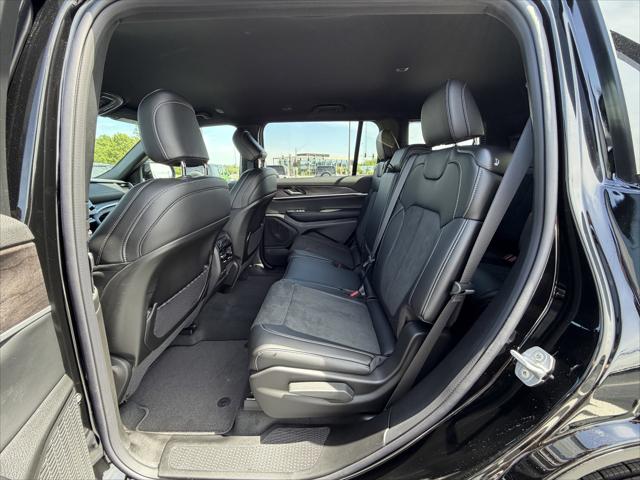 2026 Jeep Grand Cherokee L Altitude 4x4