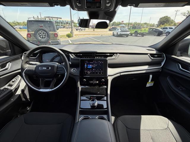 2026 Jeep Grand Cherokee L Altitude 4x4