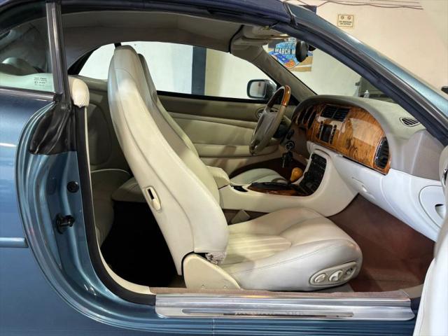 2000 Jaguar XK8 XK8