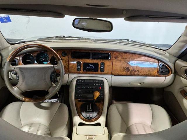 2000 Jaguar XK8 XK8