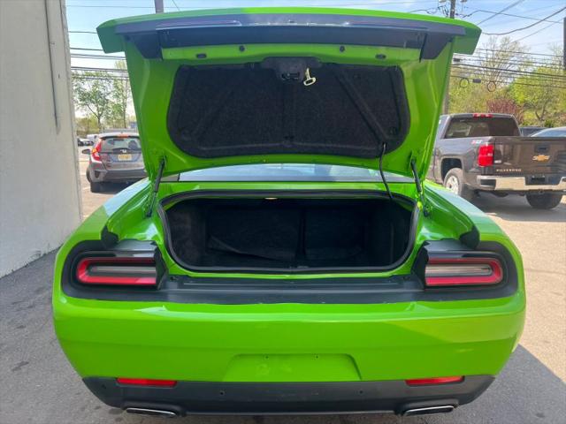 2017 Dodge Challenger SXT
