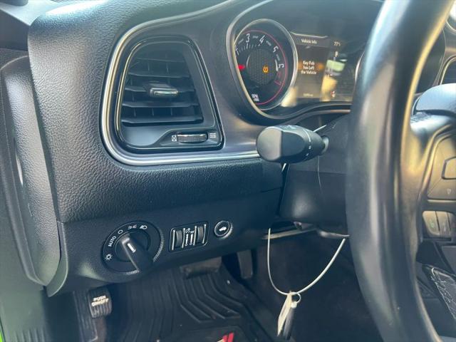 2017 Dodge Challenger SXT