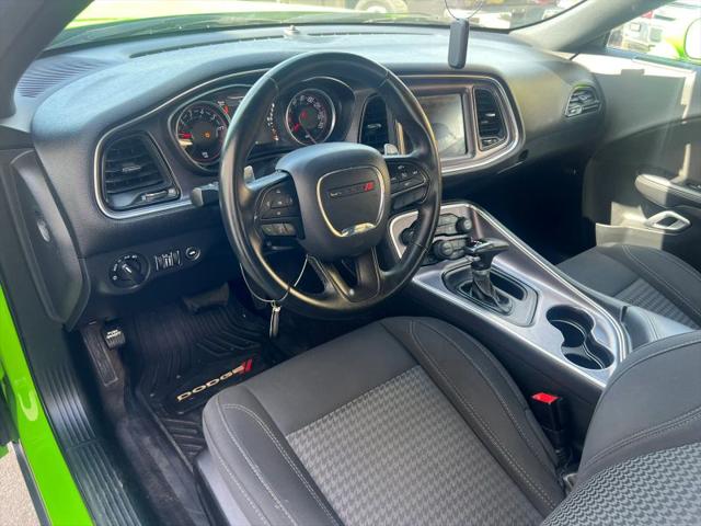 2017 Dodge Challenger SXT