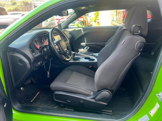 2017 Dodge Challenger SXT