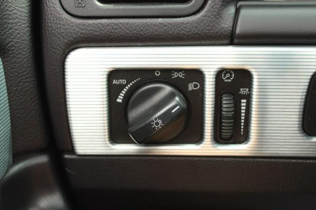 2004 Ford Thunderbird Pacific Coast