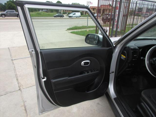 2019 Kia Soul Base