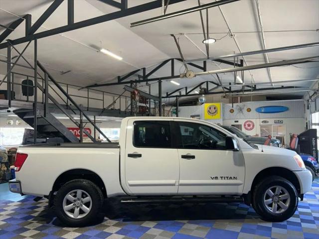 2013 Nissan Titan SV
