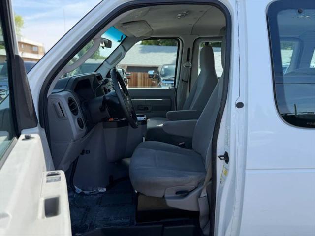 2012 Ford E-350 Super Duty XLT
