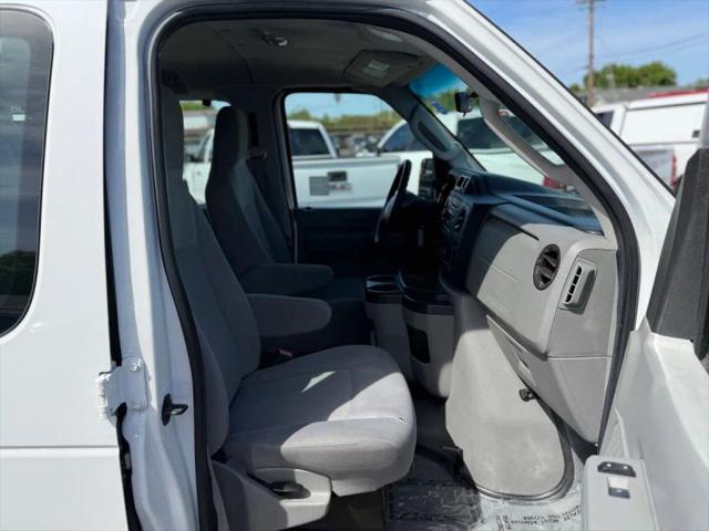 2012 Ford E-350 Super Duty XLT