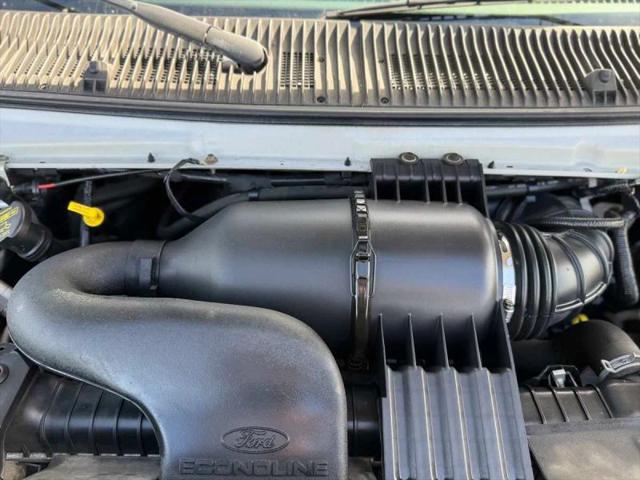 2012 Ford E-350 Super Duty XLT