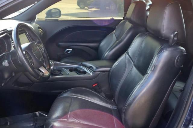 2016 Dodge Challenger SXT Plus